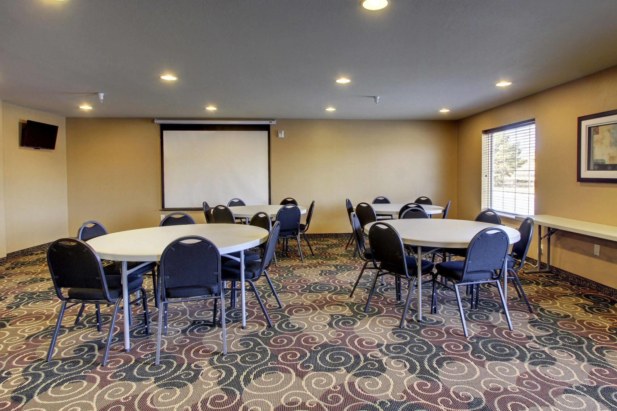 Cobblestone Inn & Suites - Hartington Εξωτερικό φωτογραφία
